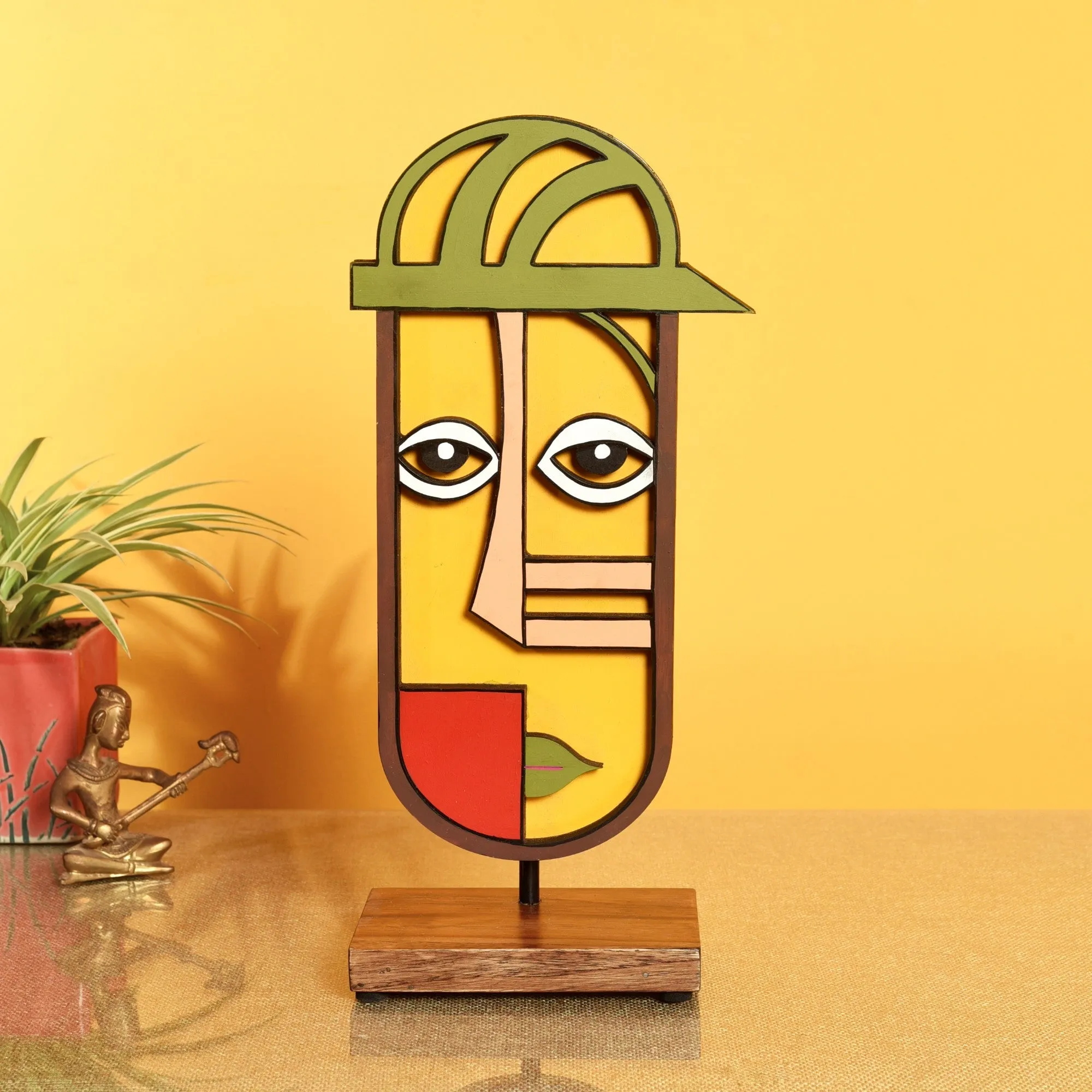 Brainy Bob Table Decor Mask Stand