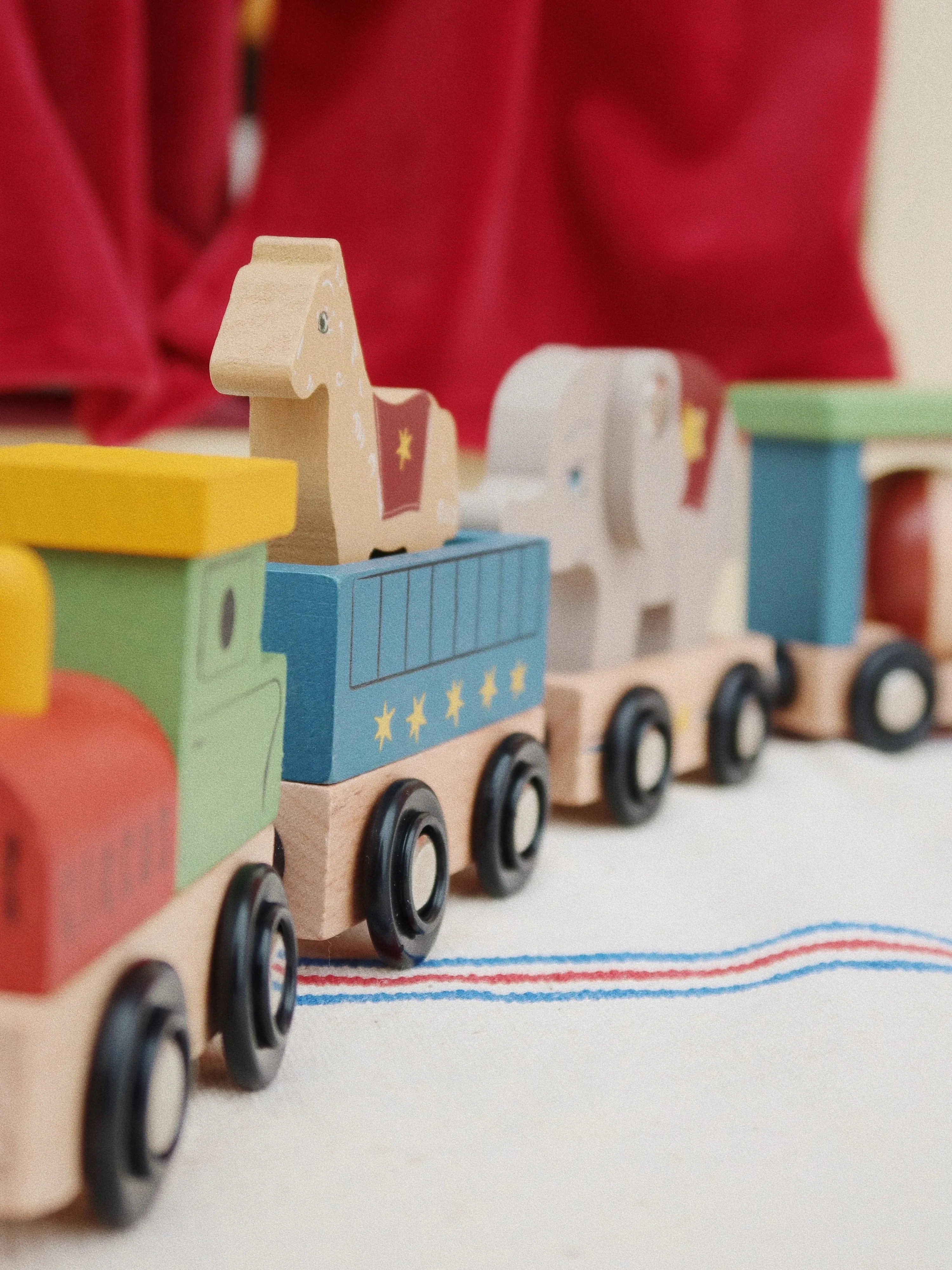 Konges Sløjd Baby Wooden Animal Train Toy